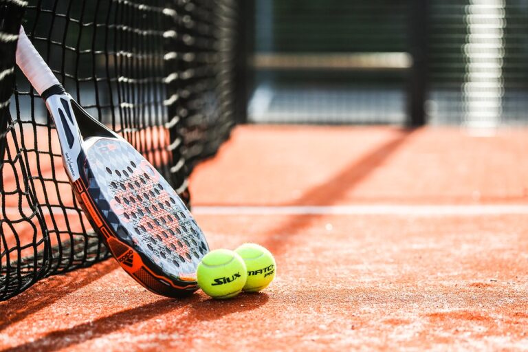 Padel speel je in Amsterdam en andere steden van het land